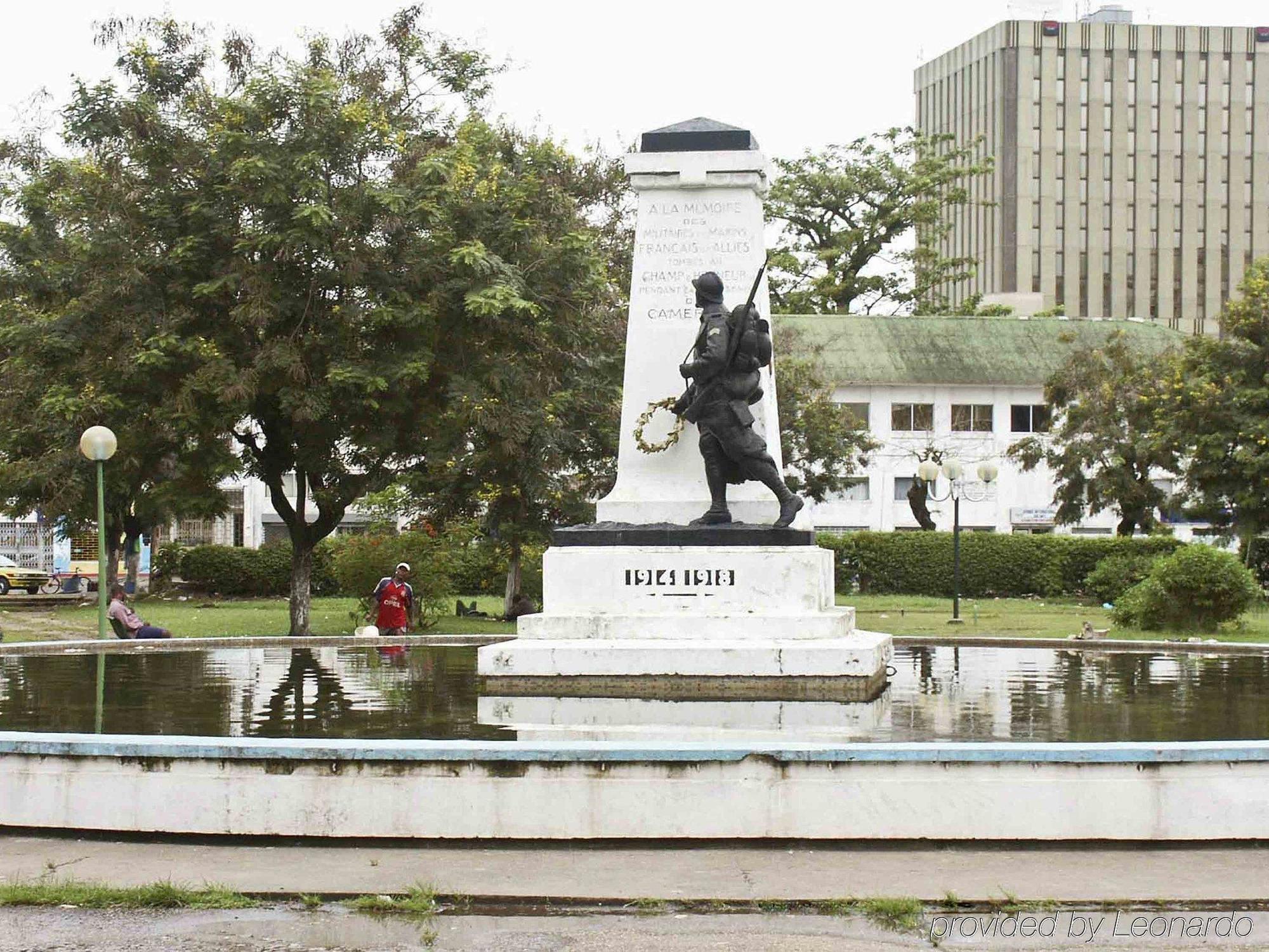 Ibis Douala Otel Dış mekan fotoğraf